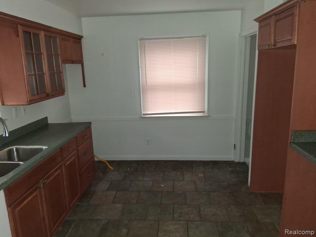 8791 E Outer Drive, Detroit, MI 48213 — Photo 8