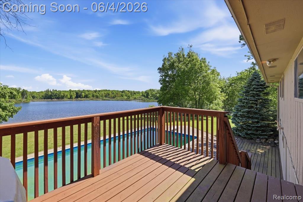 725 Deerpath Court, Ortonville, MI 48462 — Photo 45