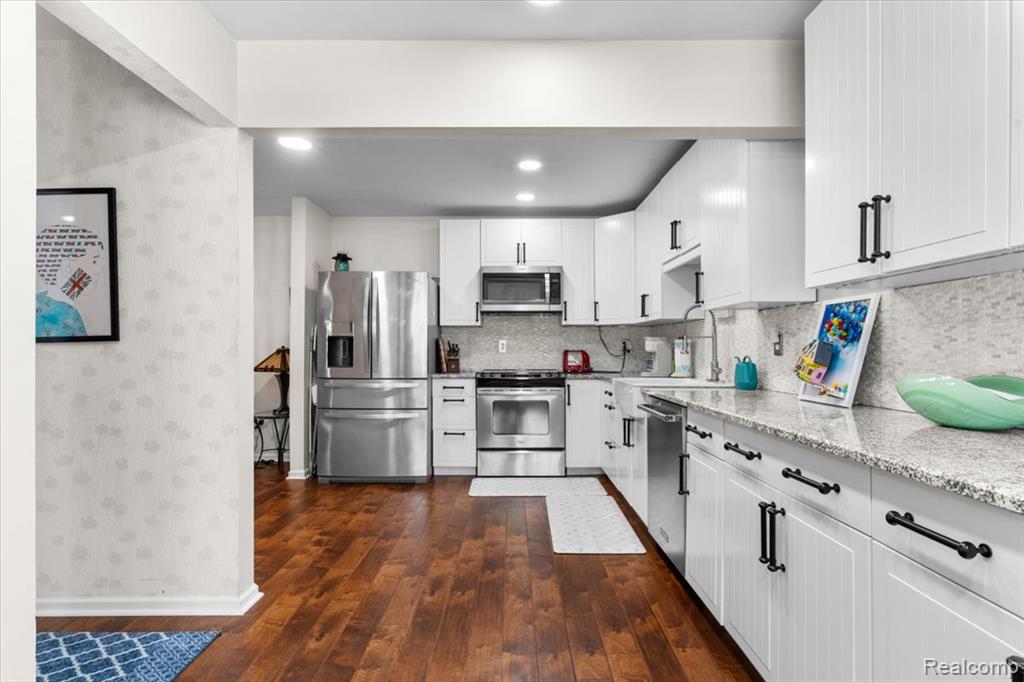 21301 E Glen Haven Circle, Northville, MI, 48167