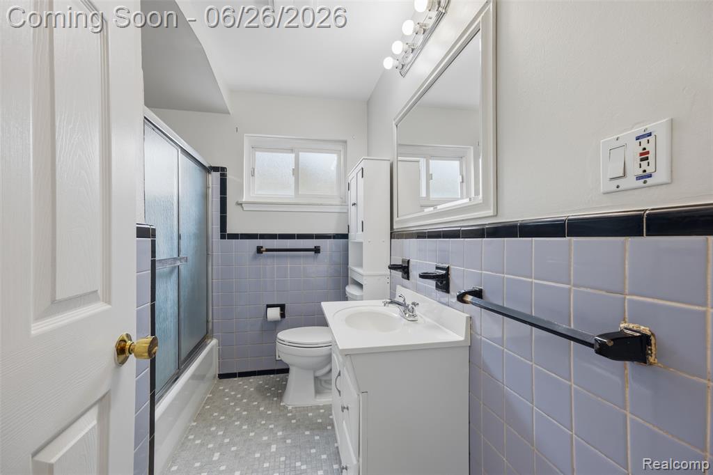 8250 Shari Drive, Westland, MI — Photo 18