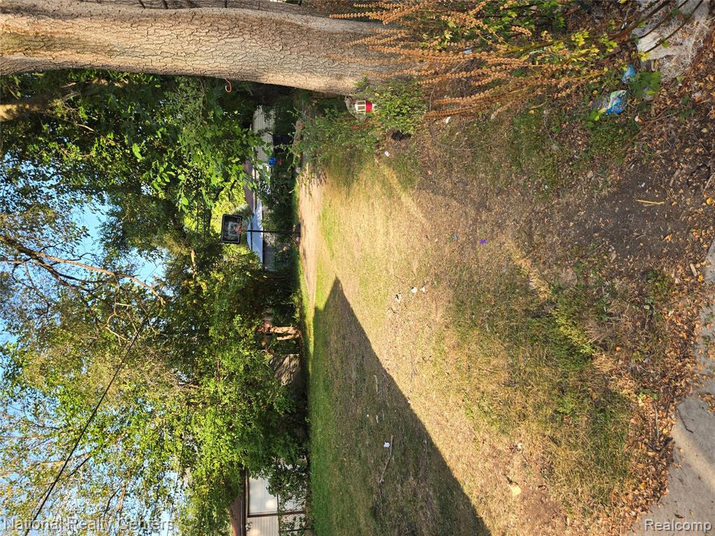 6137 McGuire Avenue, Taylor, MI — Photo 3