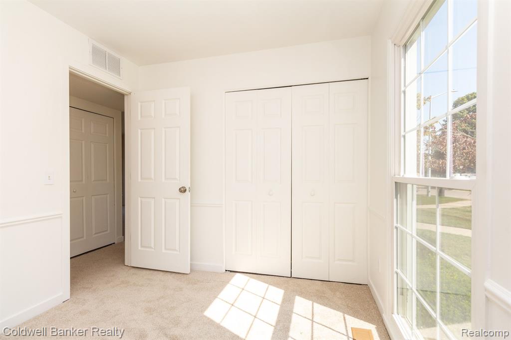 23793 STONEHENGE, Novi, MI — Photo 26