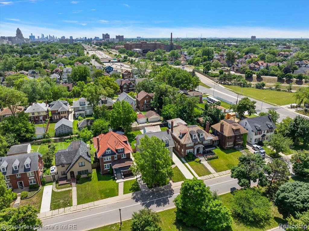 913 Chicago Boulevard, Detroit, MI 48202 — Photo 62