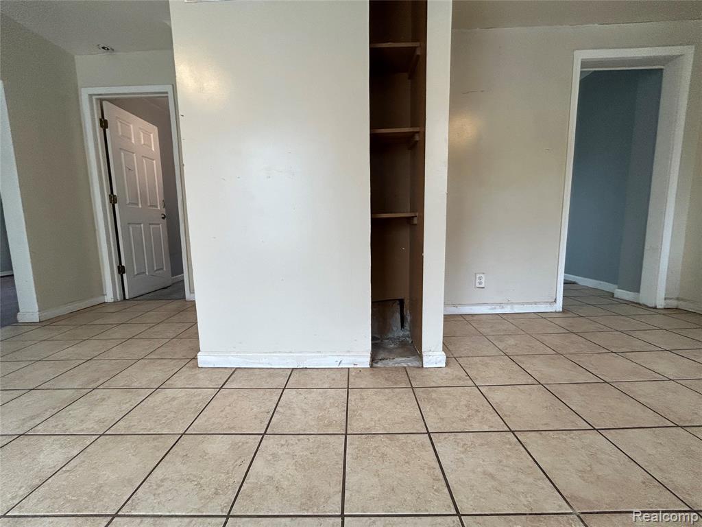7004 Orchard Avenue, Warren, MI 48091 — Photo 35