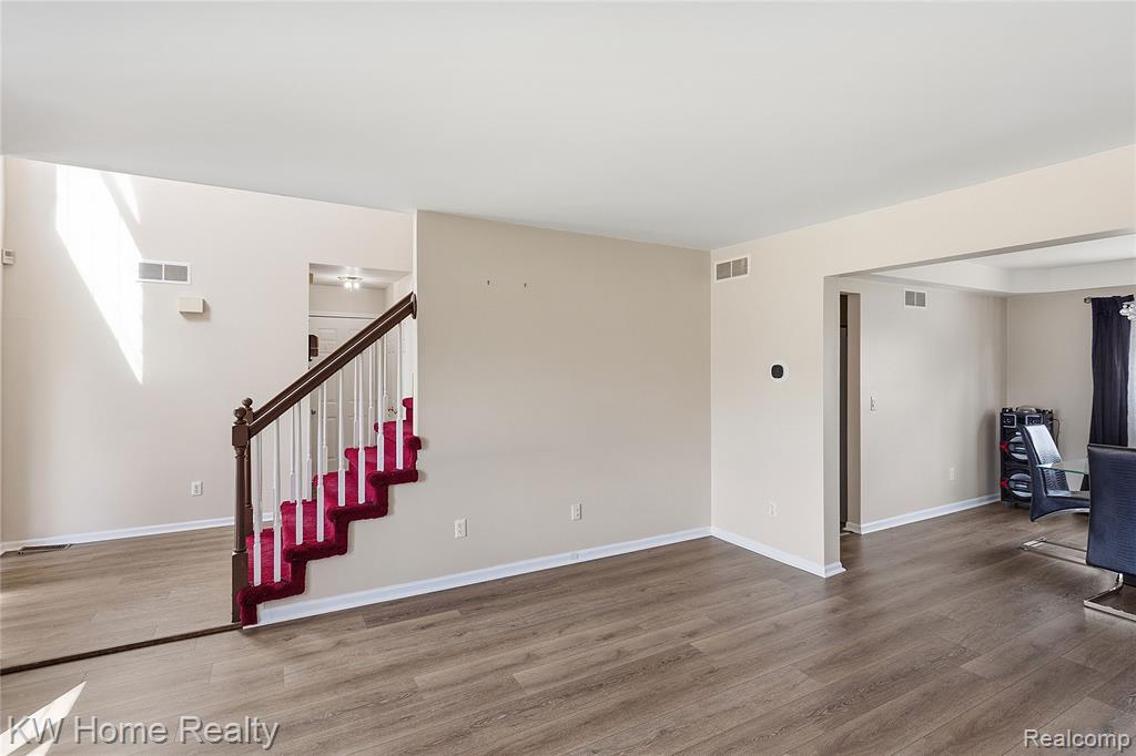 16102 Orchard Drive, Southgate, MI 48195 — Photo 5
