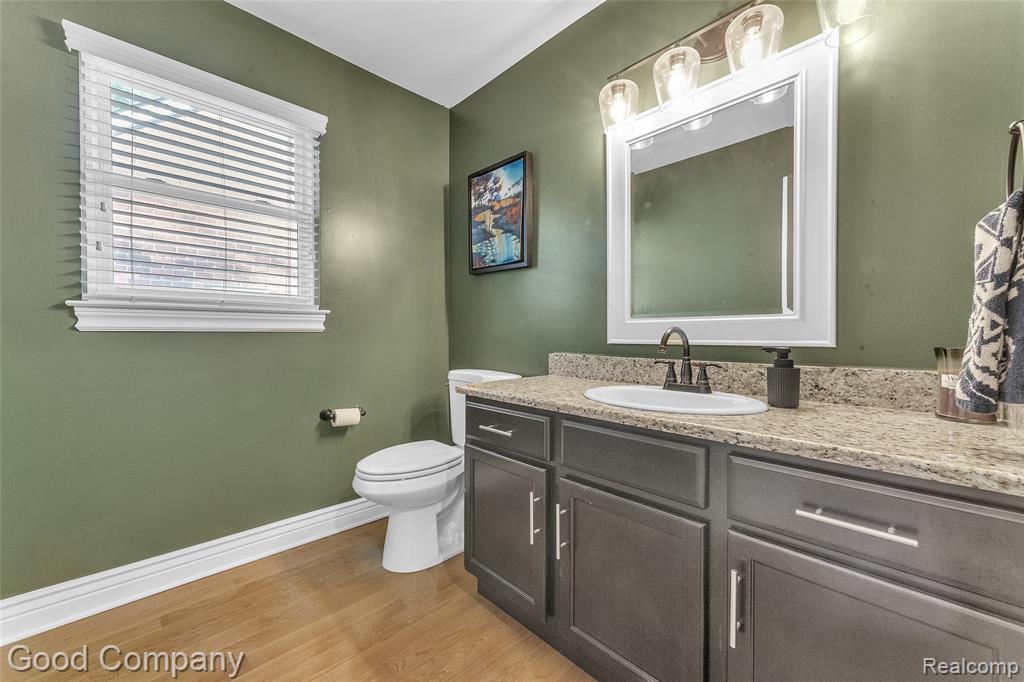 409 N Vermont Avenue, Royal Oak, MI 48067 — Photo 17