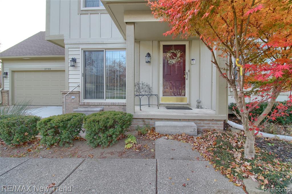2759 Maple Forest Drive, Wixom, MI 48393 — Photo 4