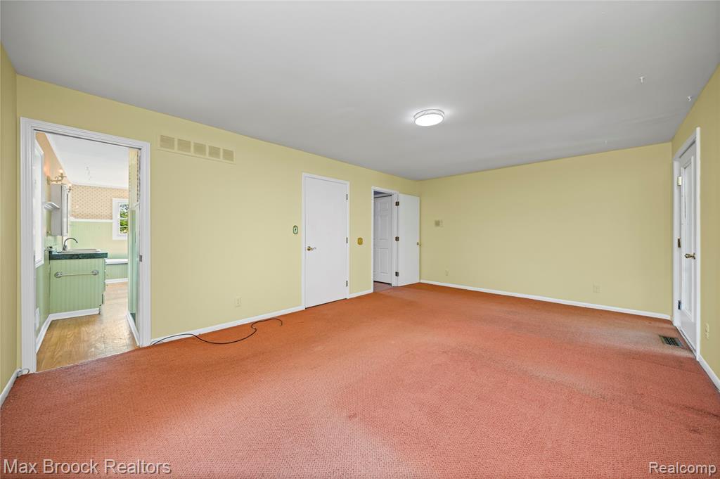 35550 Pleasant Valley Road, Farmington Hills, MI, 48331