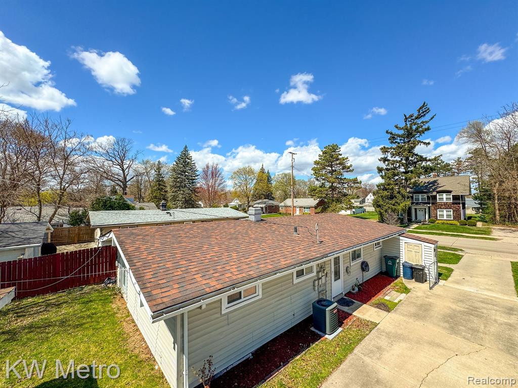 698 GOODALE Avenue, Clawson, MI — Photo 10