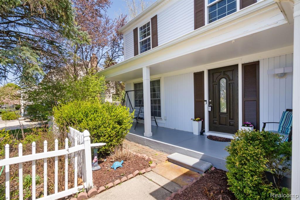 5784 FAIRCASTLE Drive, Troy, MI 48098 — Photo 3