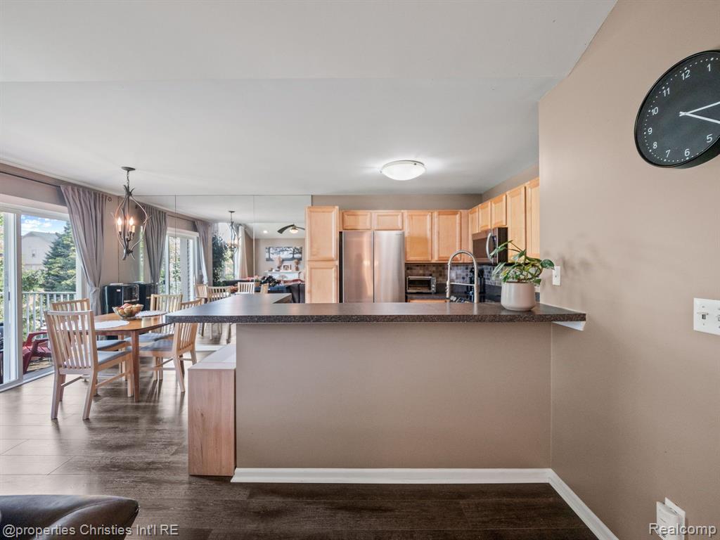 8201 CHESAPEAKE Circle, Walled Lake, MI 48390 — Photo 12