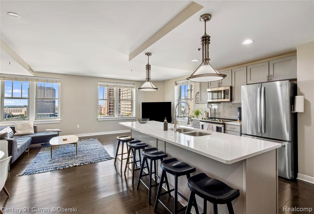 525 W Lafayette Boulevard