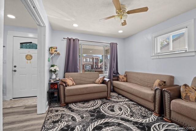 4873 Curtis Street, Dearborn, MI 48126 — Photo 4