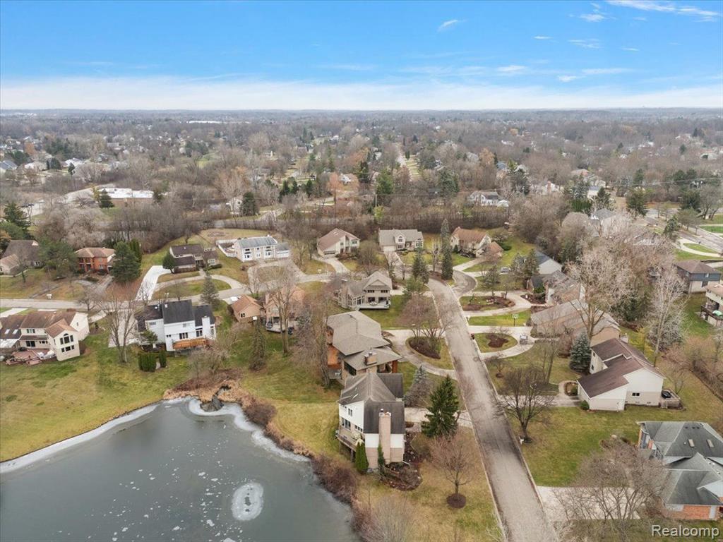 5385 POND BLUFF Drive, West Bloomfield, MI 48323 — Photo 93