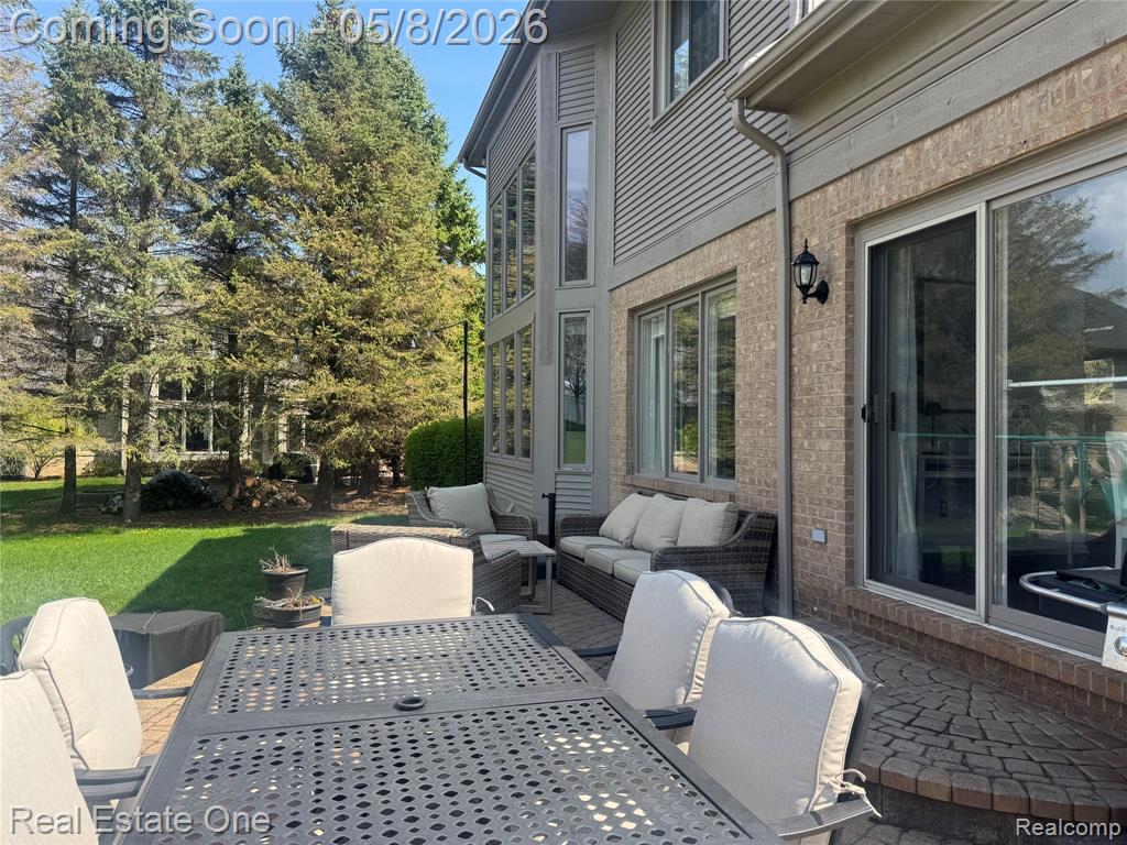 419 Roundview Drive, Rochester, MI 48307 — Photo 24