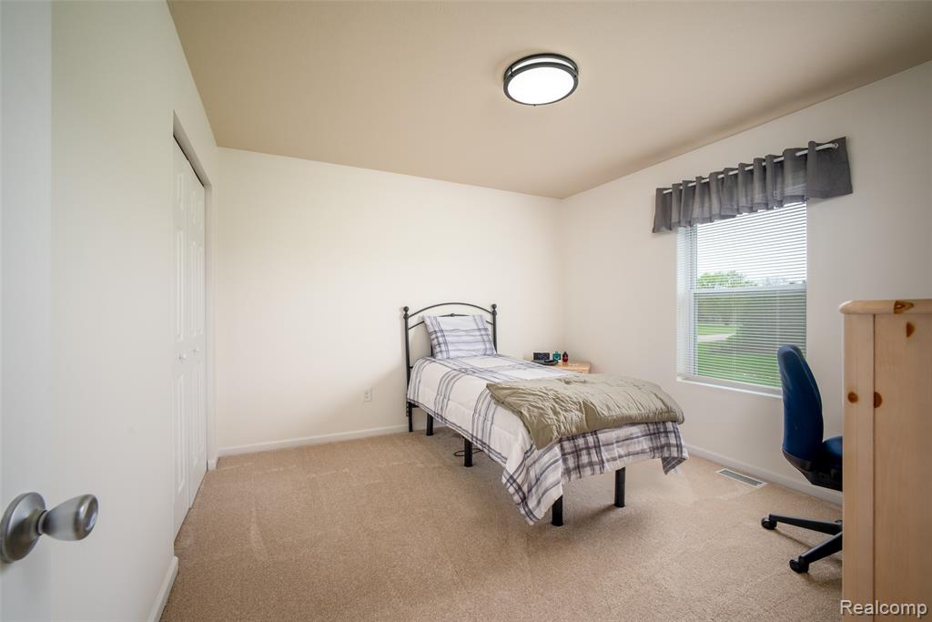 3411 Amber Oaks Drive, Howell, MI 48855 — Photo 20