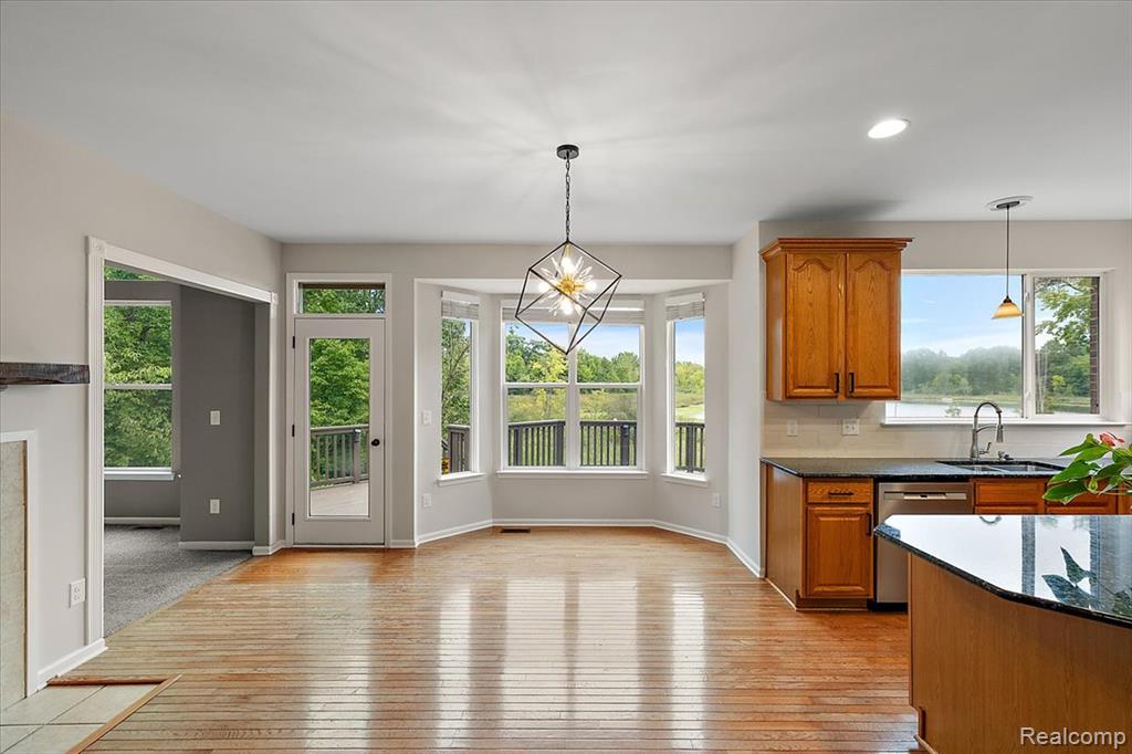 5390 Plantation Drive, Commerce Twp, MI 48382 — Photo 14