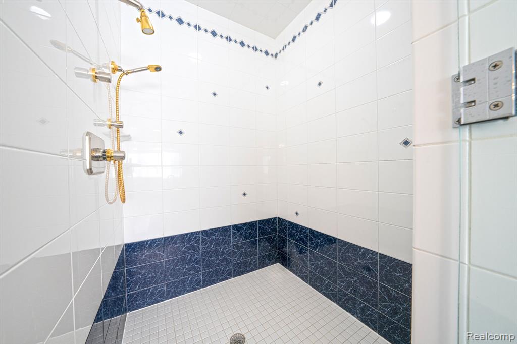 1744 Heron Ridge Drive, Bloomfield Hills, MI, 48302