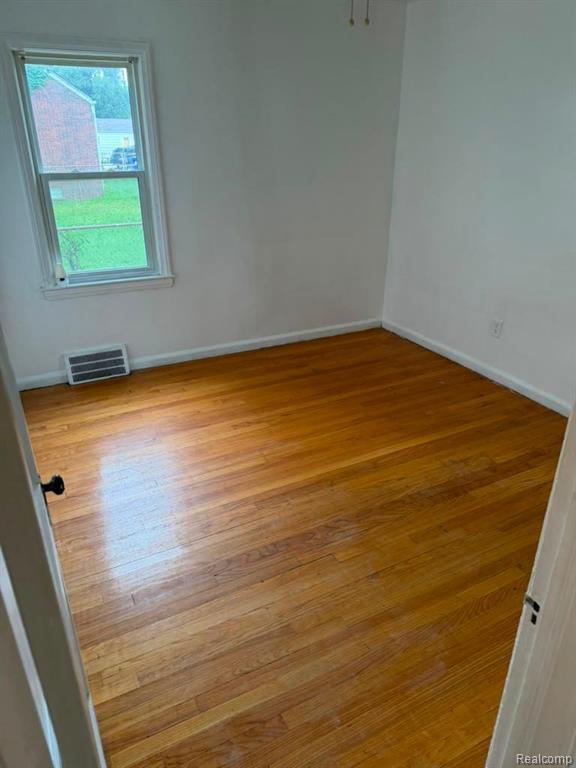 7323 Mettetal Street, Detroit, MI 48228 — Photo 15
