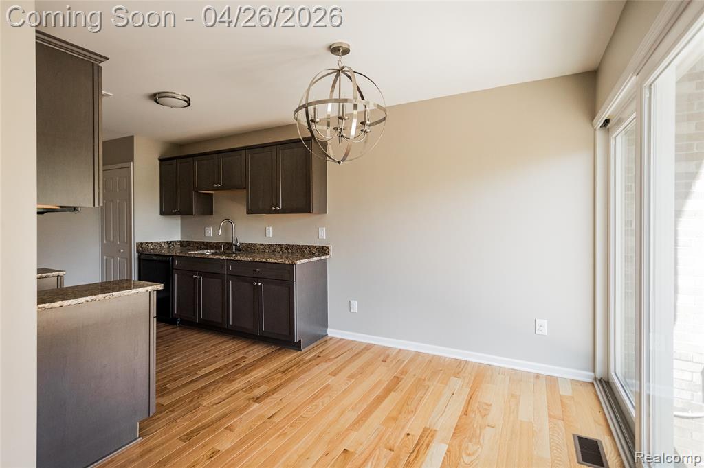 2011 Thornhill Place, Detroit, MI 48207 — Photo 6