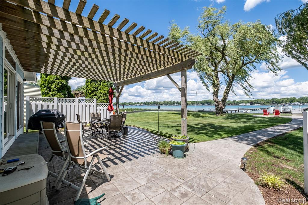 2100 N Channel Drive, MI 48028 — Photo 37
