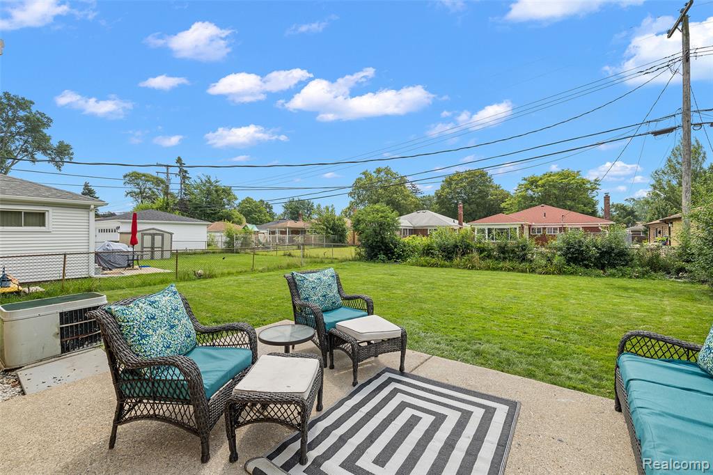 13321 Burton Street, Oak Park, MI 48237 — Photo 2