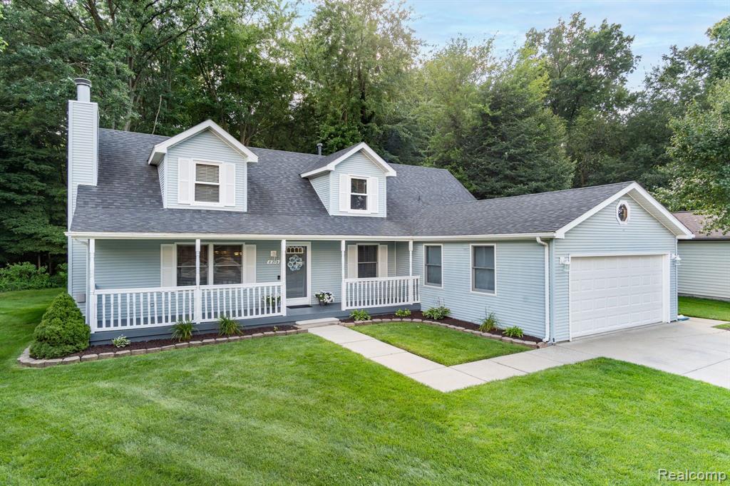 8213 EMERALD Lane W, Westland, MI — front exterior