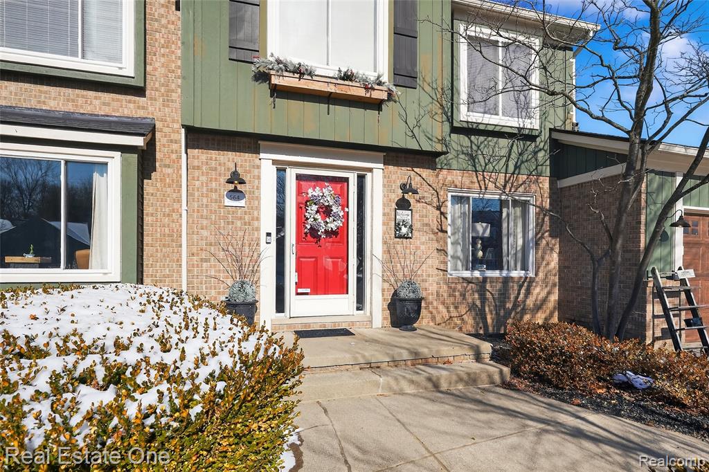 564 Dorchester Way, Milford, MI 48381 — Photo 3