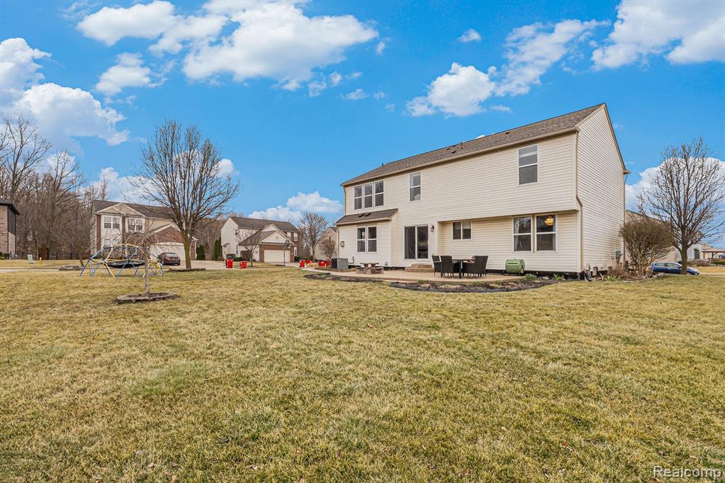 56324 Shakespeare Drive, Macomb, MI 48042 — Photo 22