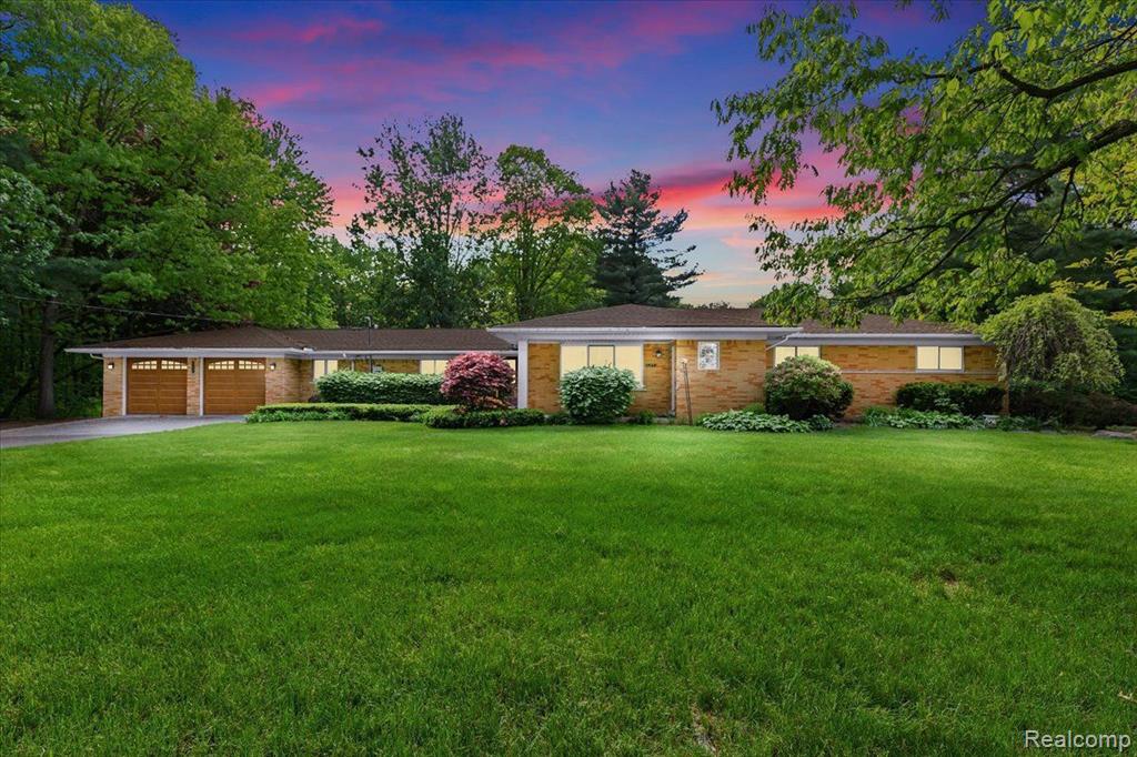 52851 FAIRCHILD Road, Chesterfield, MI — front exterior