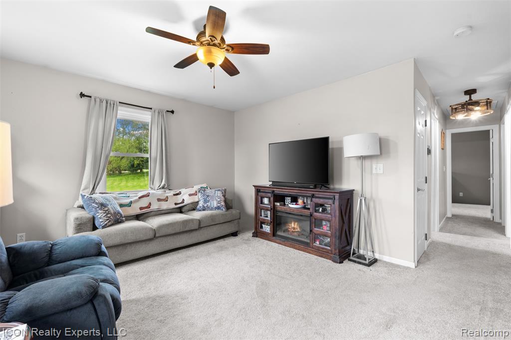 6093 Old State Road, North Branch, MI 48461 — Photo 7