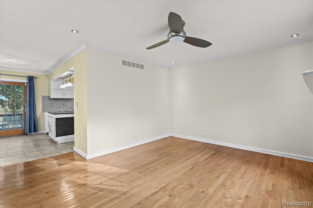 1570 Thayer Road, Ortonville, MI 48462 — Photo 7