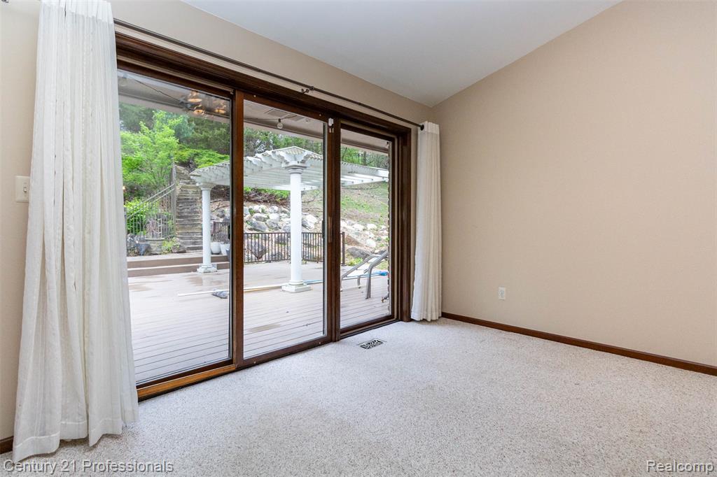 6133 Sundance Trail, Brighton, MI 48116 — Photo 8