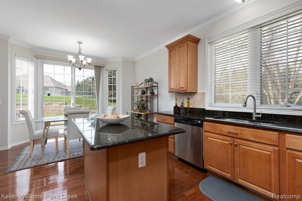 5504 Eagleview Court, Clarkston, MI 48348 — Photo 13