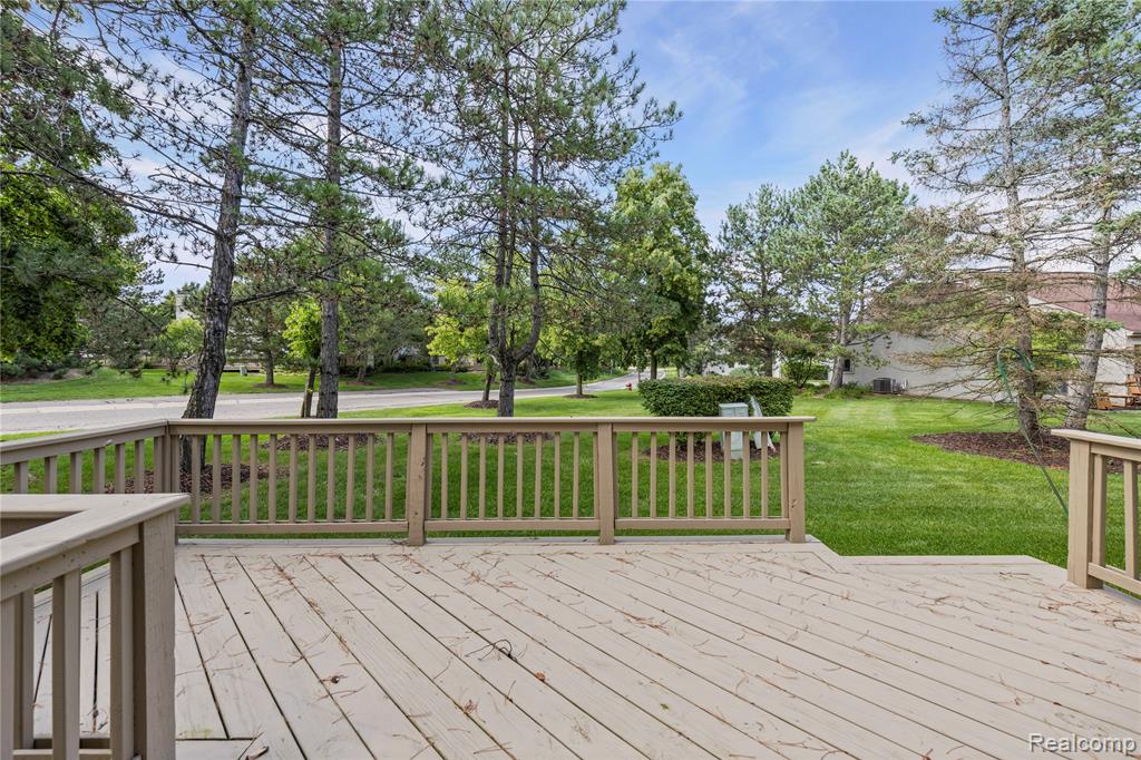 740 Eastbridge Court, Rochester Hills, MI 48307 — Photo 39