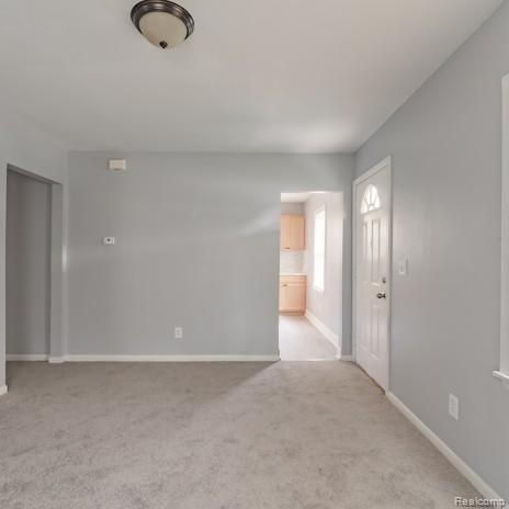 18557 Kenosha Street, Harper Woods, MI 48225 — Photo 20