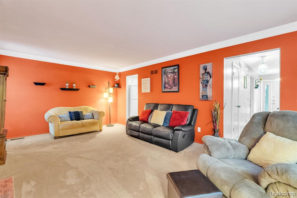 3170 Woods Circle, Detroit, MI 48207 — Photo 11