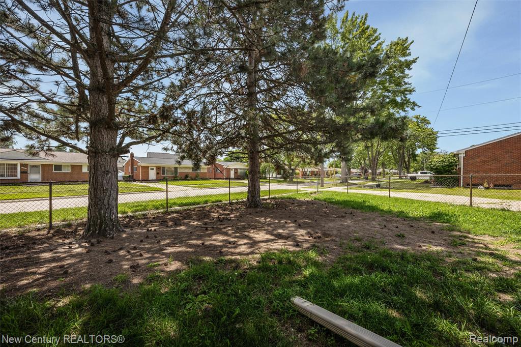 1720 Westbrook Drive, Madison Heights, MI 48071 — Photo 33