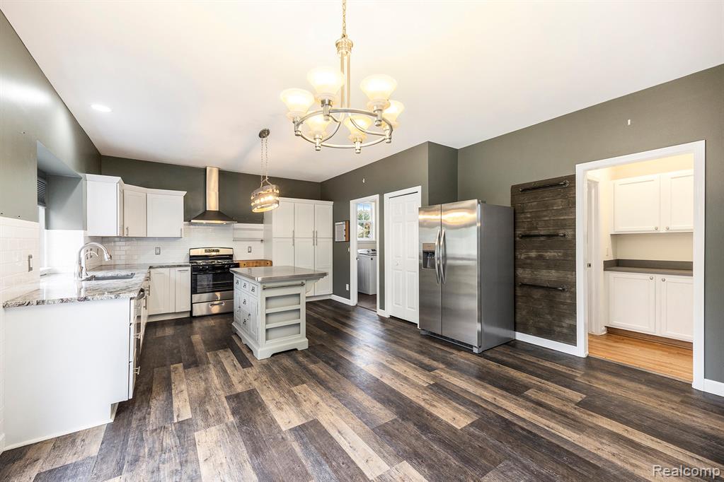49620 Dunhill Drive, Macomb, MI 48044 — Photo 8