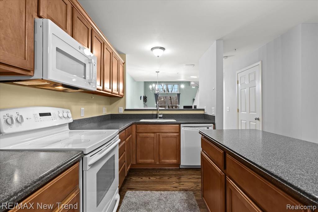 662 Village Lane, Milford, MI 48381 — Photo 15