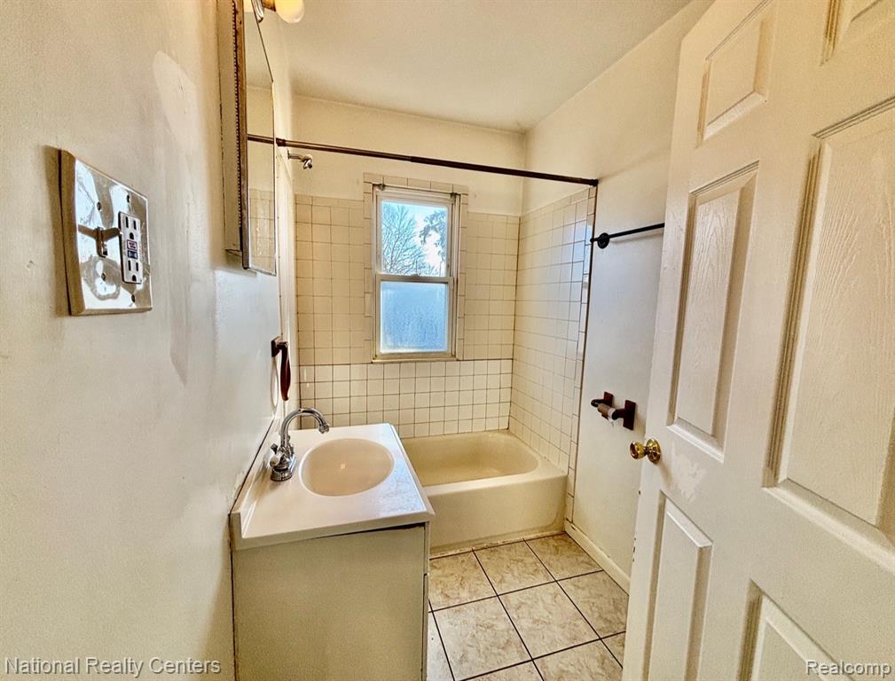 22778 Tuscany Avenue, Eastpointe, MI 48021 — Photo 11