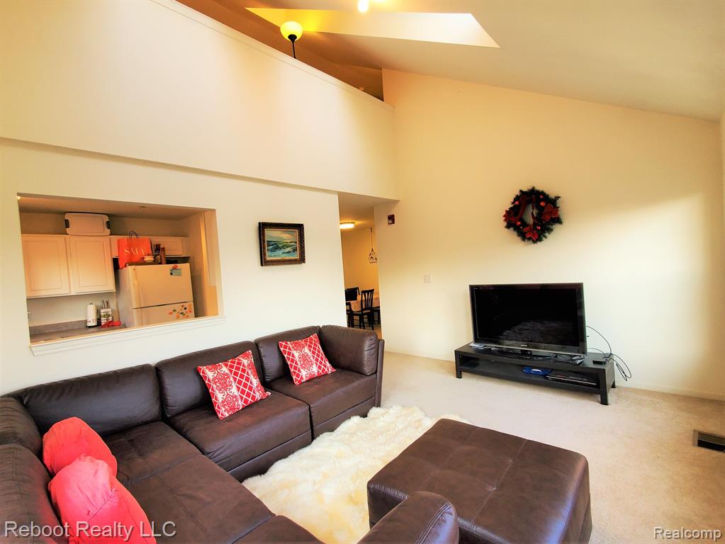1127 BEAVER Run, Troy, MI 48083 — Photo 4