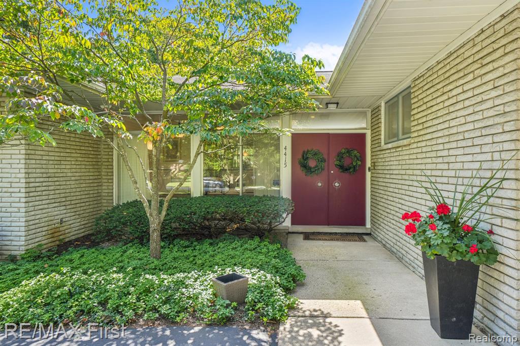4415 Chisholm Trail, Bloomfield Hills, MI 48301 — Photo 2
