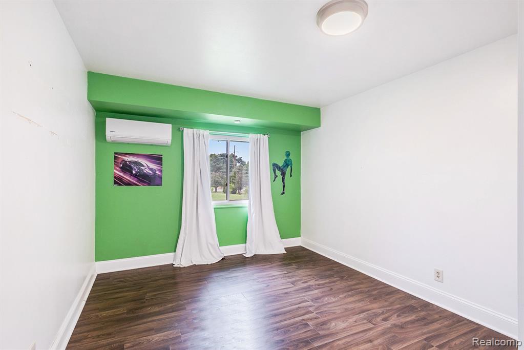 6695 River Road, Flushing, MI 48433 — Photo 14