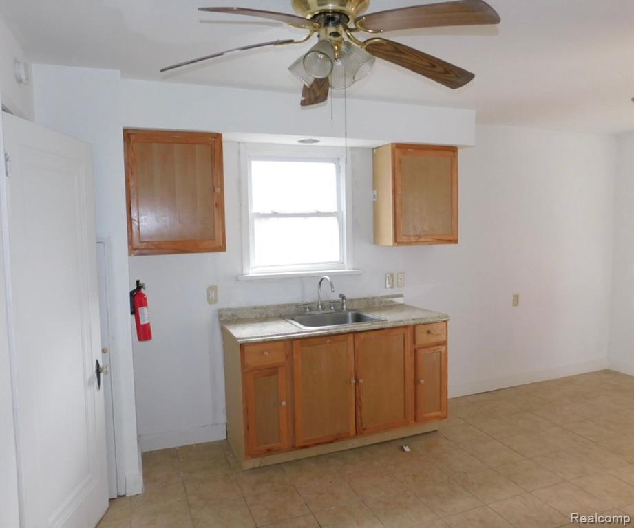 13674 WADSWORTH Street - Photo 5
