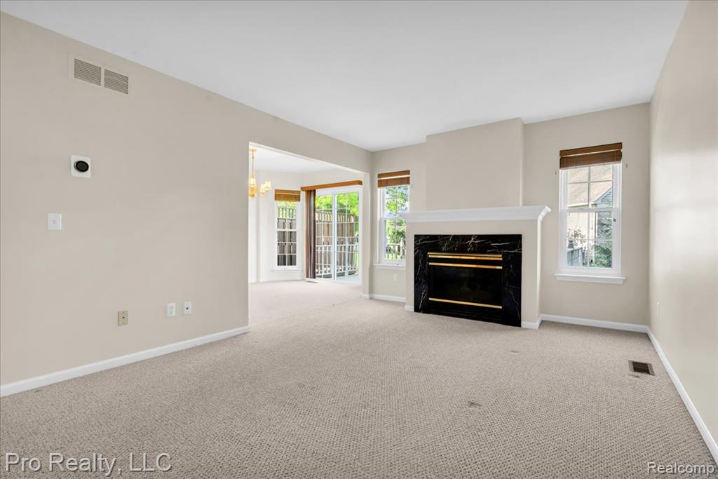 4000 Hunters Circle E, 137, Canton, MI 48188 — Photo 11