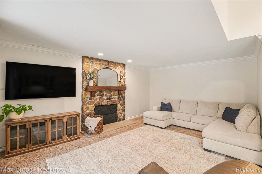 9858 Forest Ridge Drive, Clarkston, MI 48348 — Photo 21