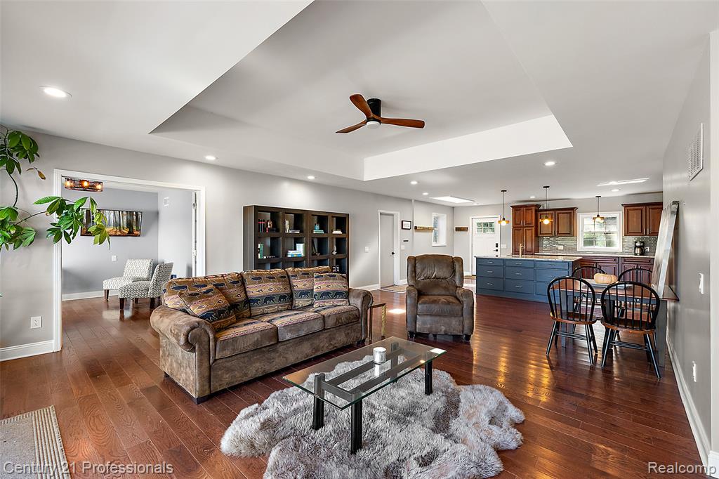 2679 Lakeview Drive, Ortonville, MI 48462 — Photo 28