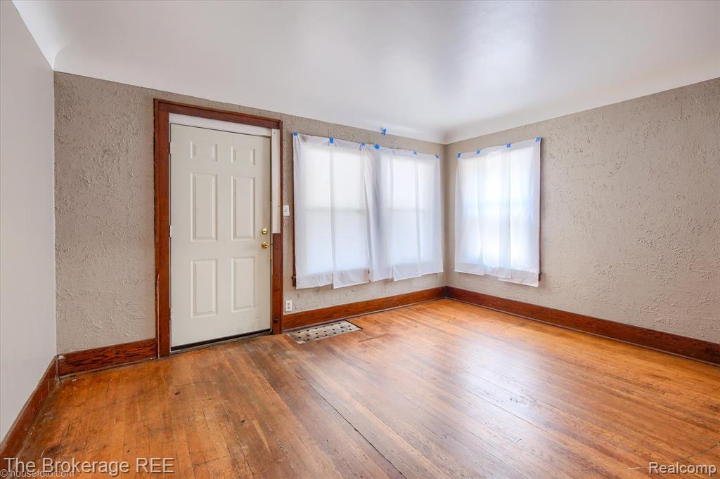 617 E 3rd Street, Flint, MI 48503 — Photo 8