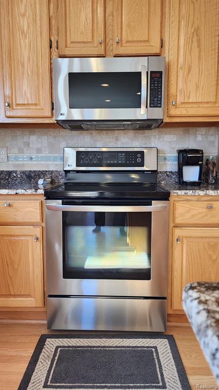 49828 SHELBY CREEK Drive, Shelby Twp, MI 48317 — Photo 21